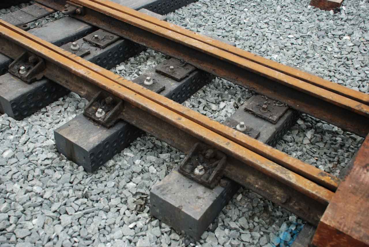 Gli standard della serie ISO 12856 sono linee guida internazionali relative ai materiali compositi