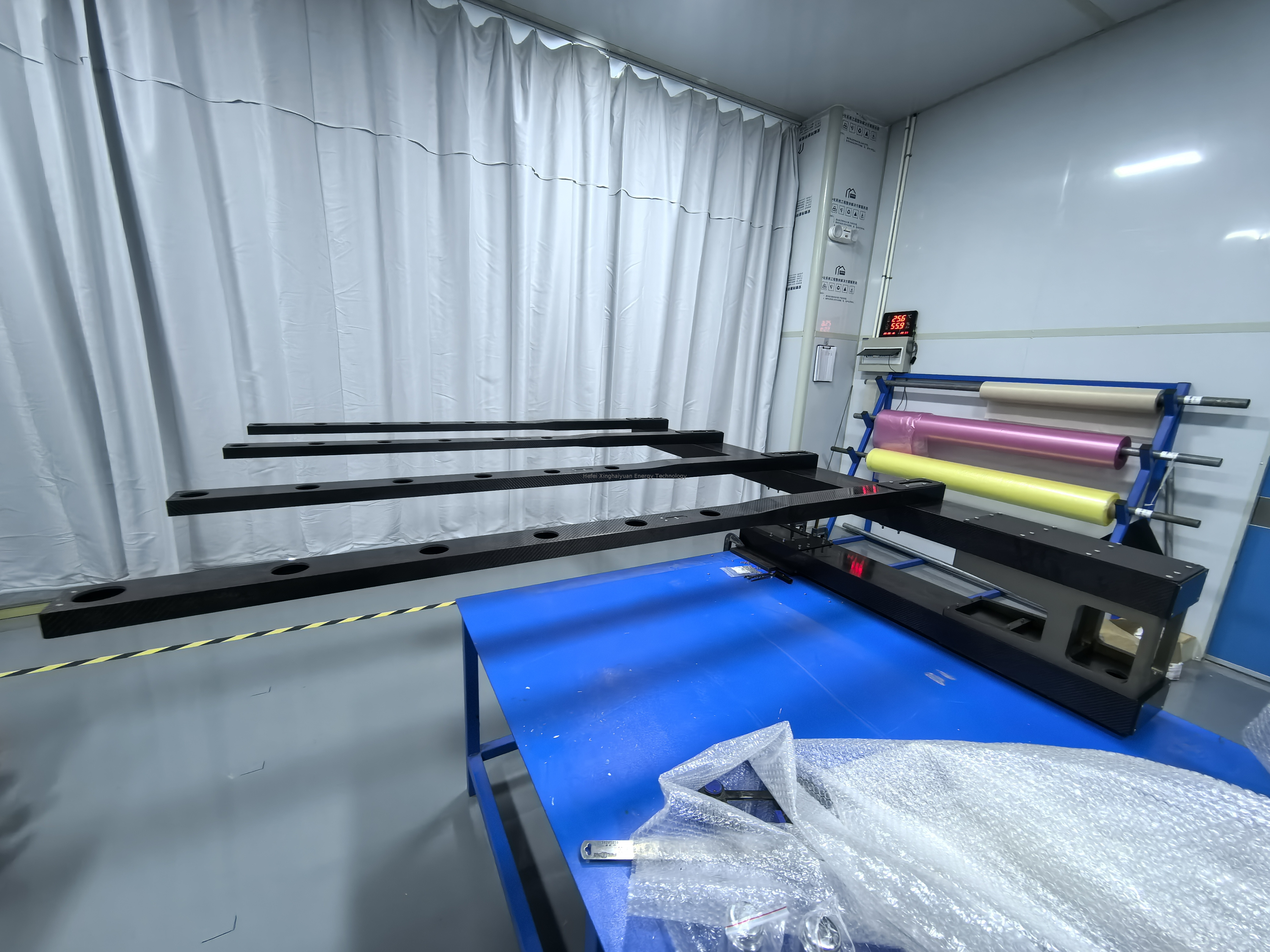 Bracci robotici avanzati in fibra di carbonio: maggiore durata e intelligenza