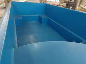 Custognize, produttore di piscina in fibra di vetro inclinato